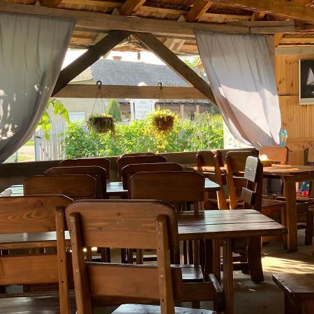 Villa Lukash Yanoshi Ngoại thất bức ảnh