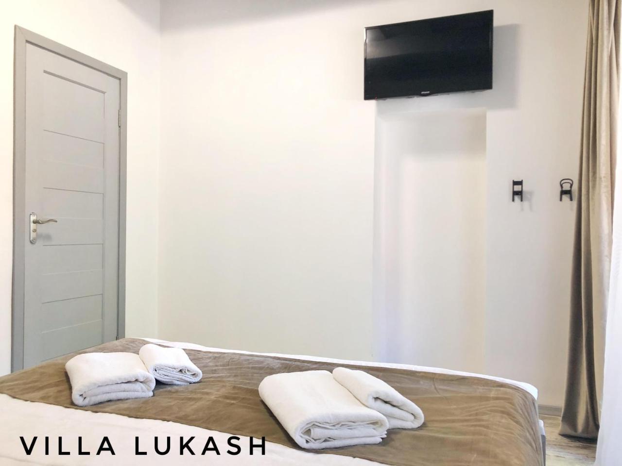 Villa Lukash Yanoshi Ngoại thất bức ảnh