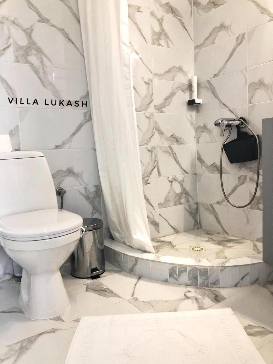 Villa Lukash Yanoshi Ngoại thất bức ảnh